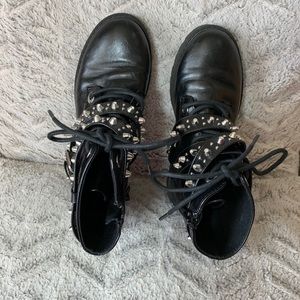 Zara kids black booties with silver applications